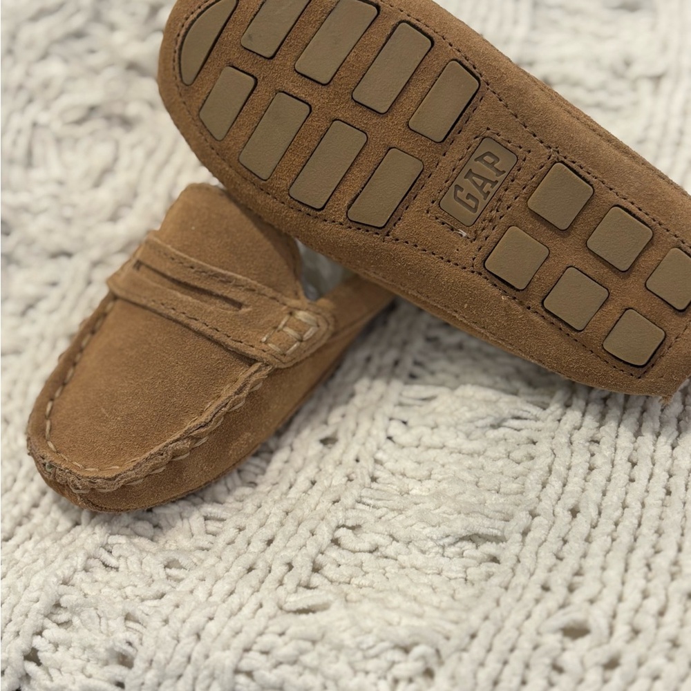 GAP Kids Tan Suede Driving Moccasins Size 9T New With Tags